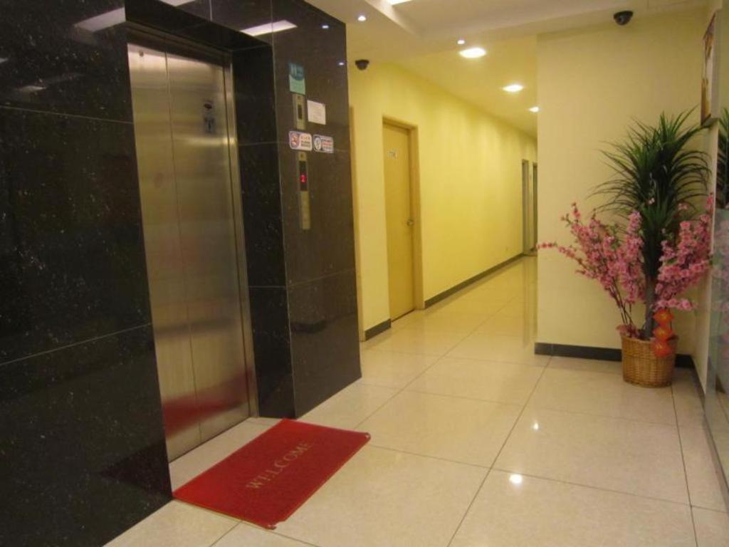 Hotel City Comfort Inn Puchong Extérieur photo