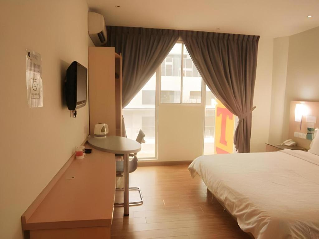 Hotel City Comfort Inn Puchong Extérieur photo