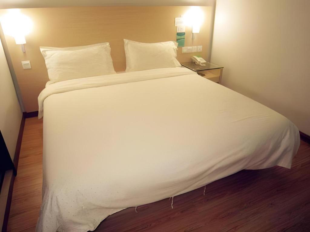 Hotel City Comfort Inn Puchong Extérieur photo