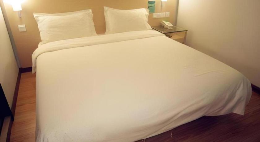 Hotel City Comfort Inn Puchong Extérieur photo