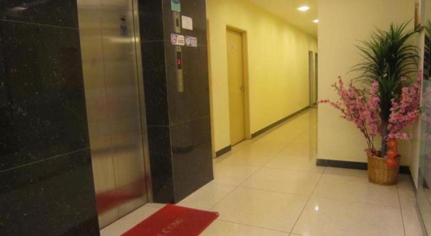 Hotel City Comfort Inn Puchong Extérieur photo